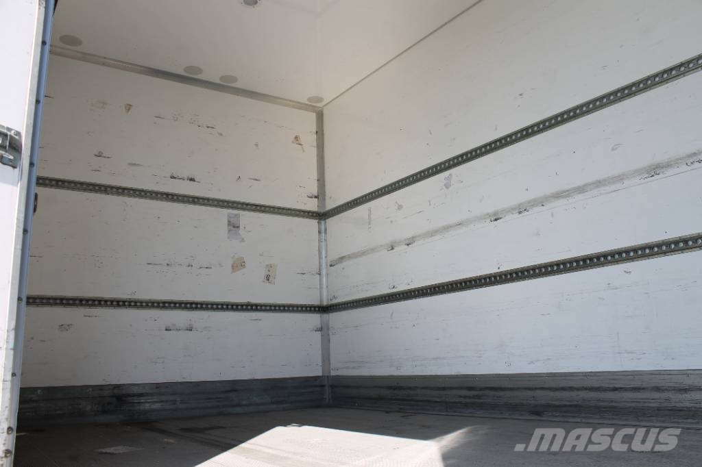 Volvo FE 280 Camiones con caja de remolque