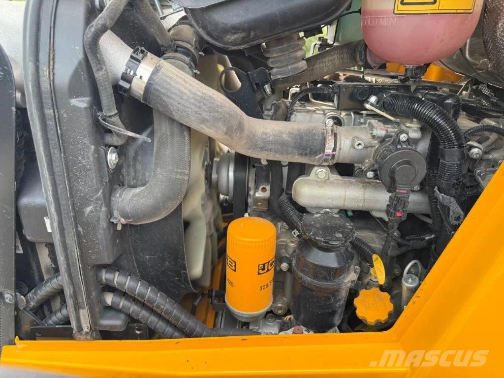 JCB 5CX Pro (4CX, 3CX) Kaivurikuormaajat