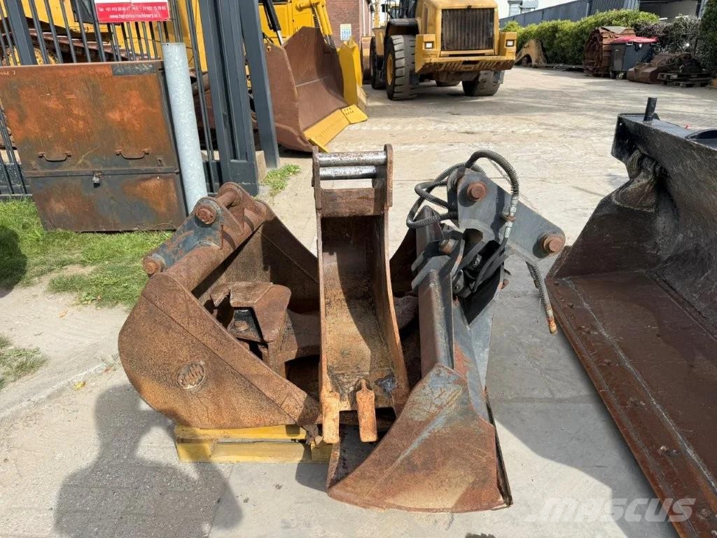 JCB 5CX Pro (4CX, 3CX) Kaivurikuormaajat