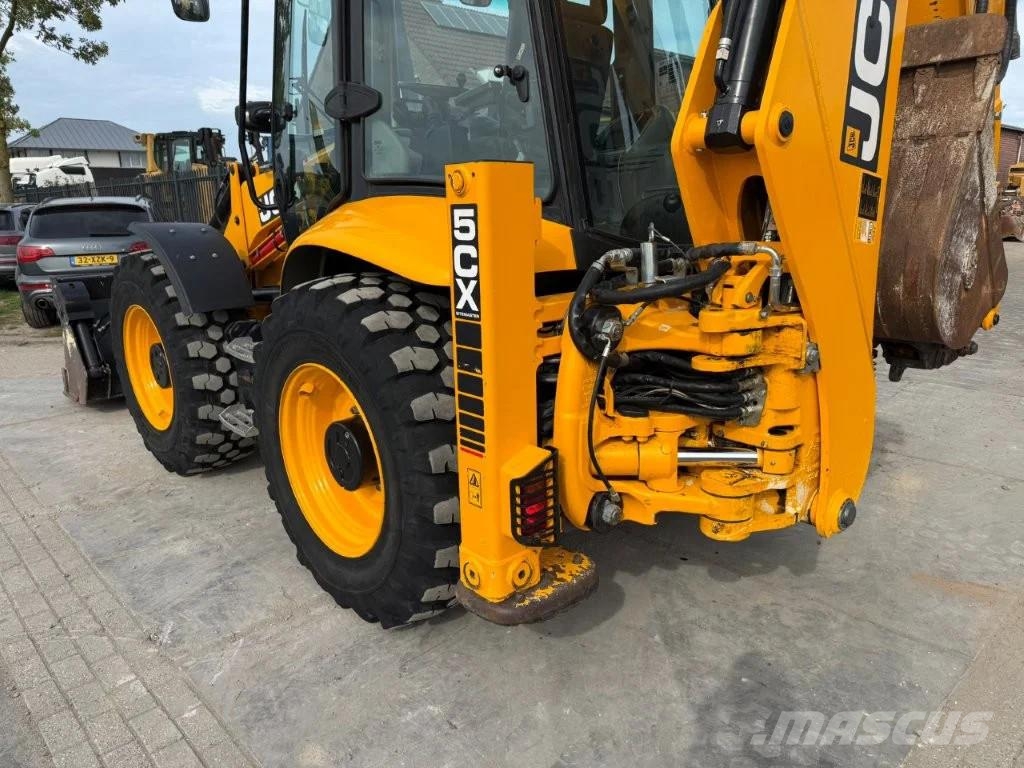 JCB 5CX Pro (4CX, 3CX) Kaivurikuormaajat