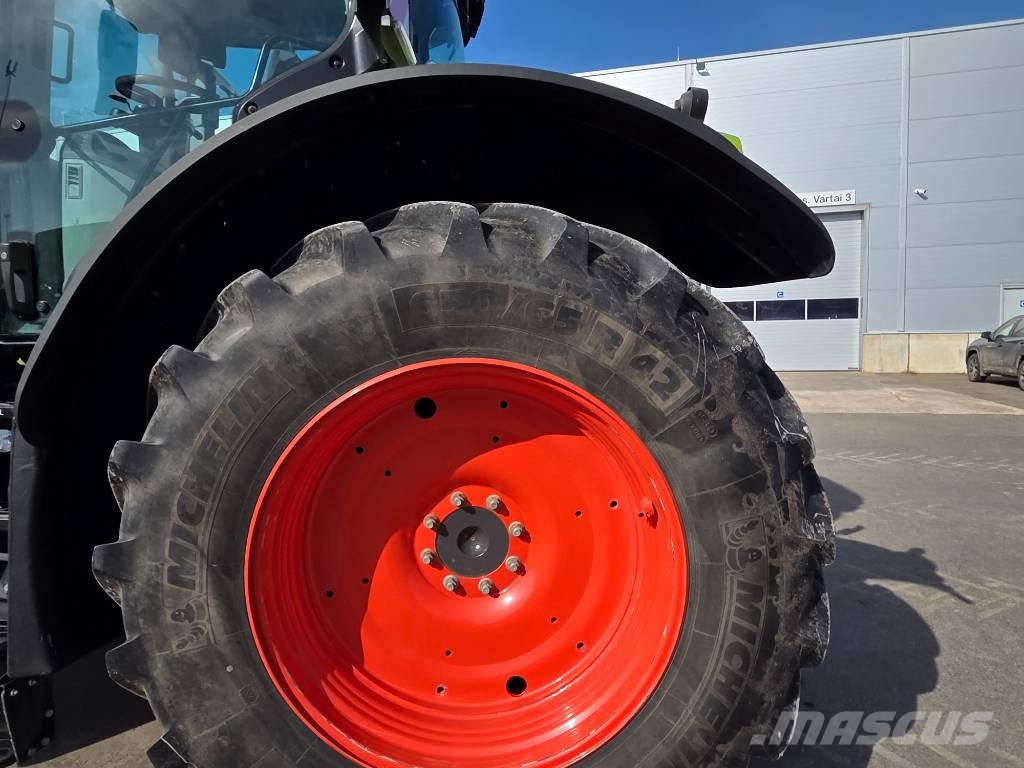 CLAAS Axion 830 CIS Traktori