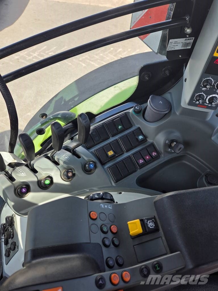 CLAAS Axion 830 CIS Traktori