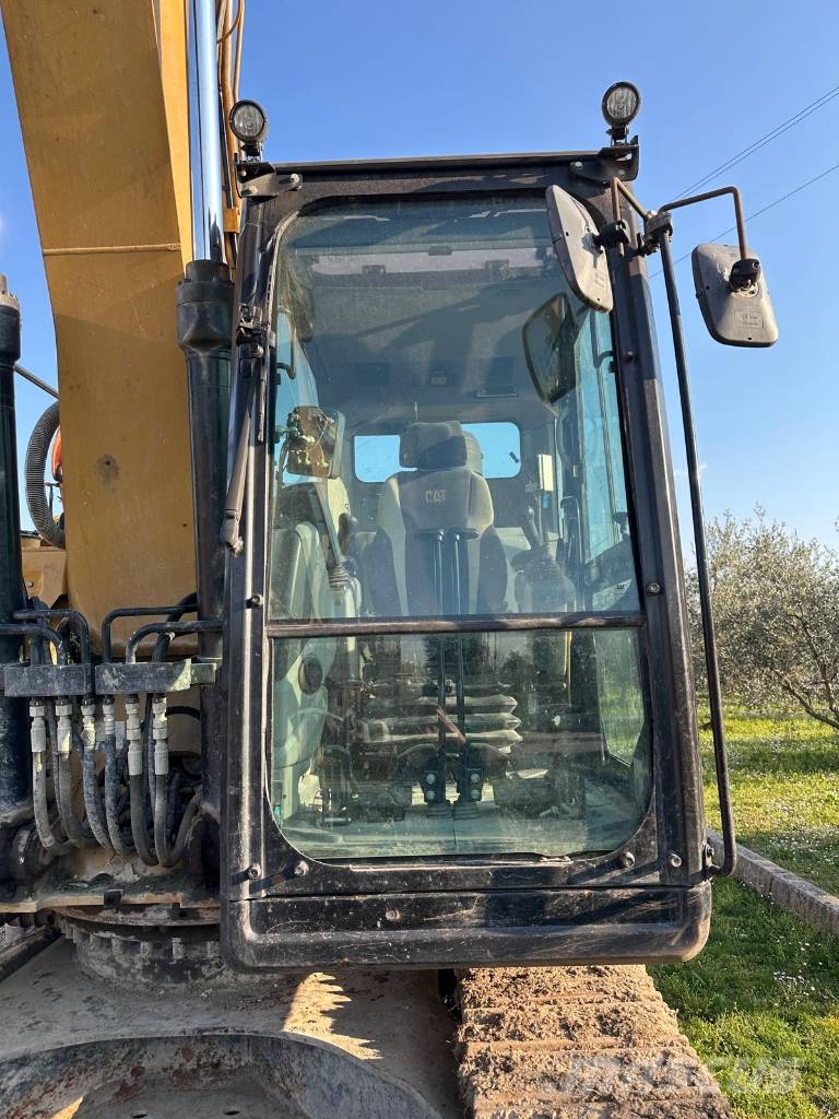 CAT 323FLN Rupsgraafmachines