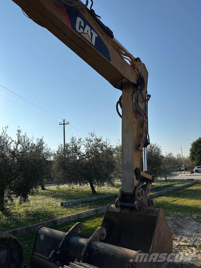 CAT 323FLN Rupsgraafmachines