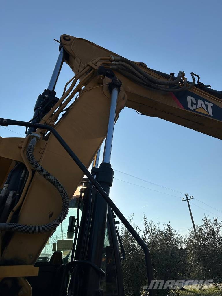 CAT 323FLN Rupsgraafmachines
