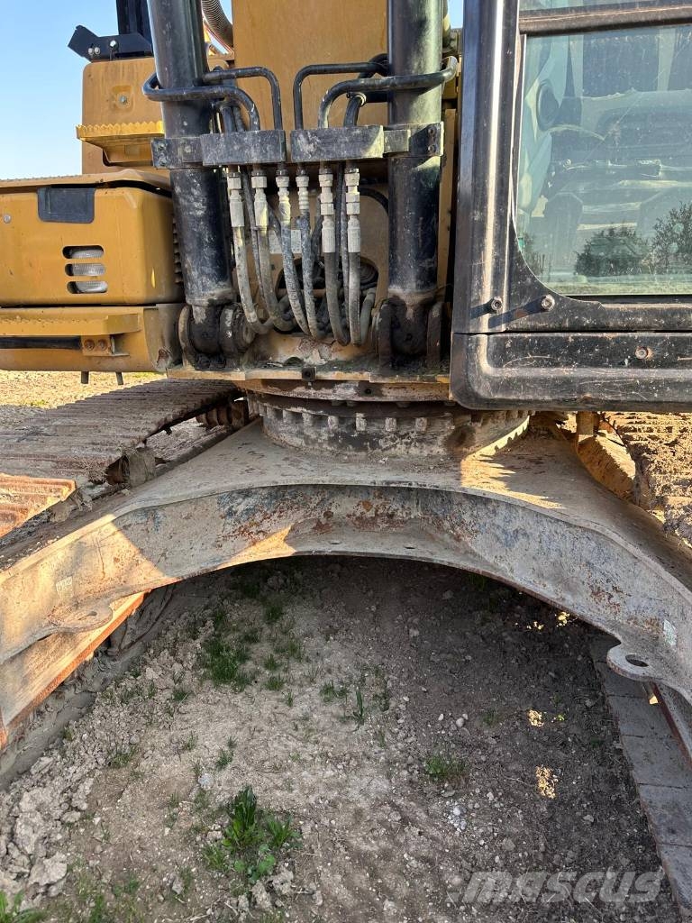 CAT 323FLN Rupsgraafmachines