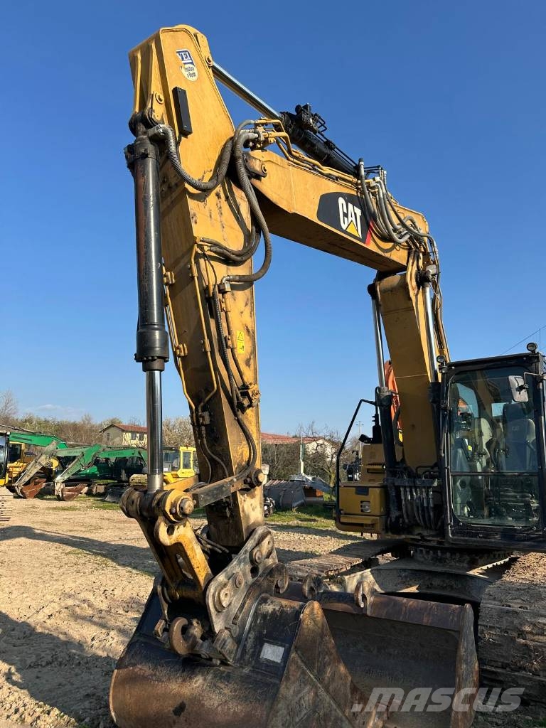 CAT 323FLN Rupsgraafmachines