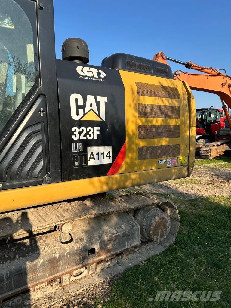 CAT 323FLN Rupsgraafmachines