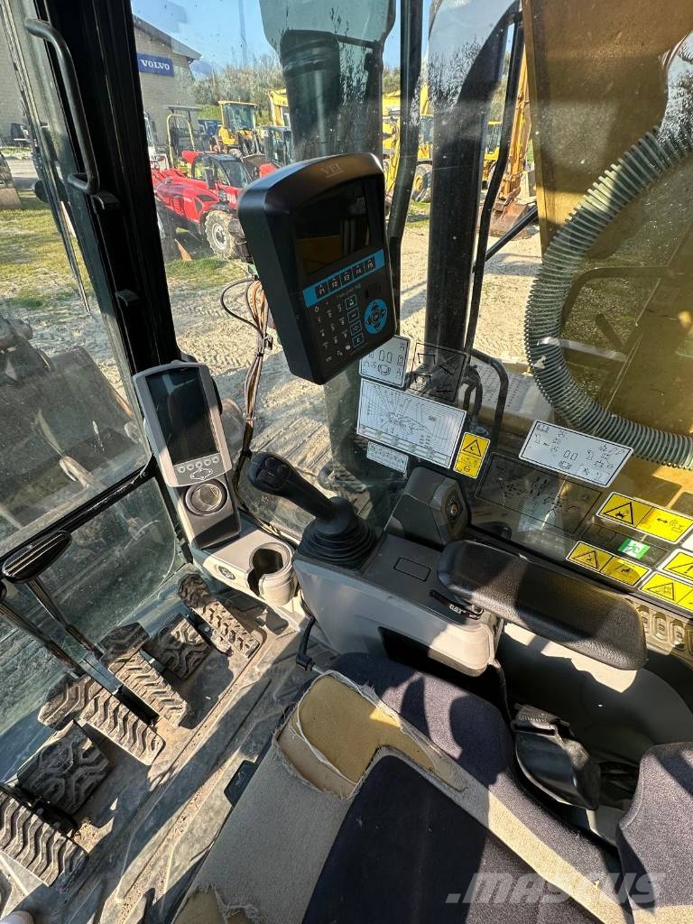 CAT 323FLN Rupsgraafmachines