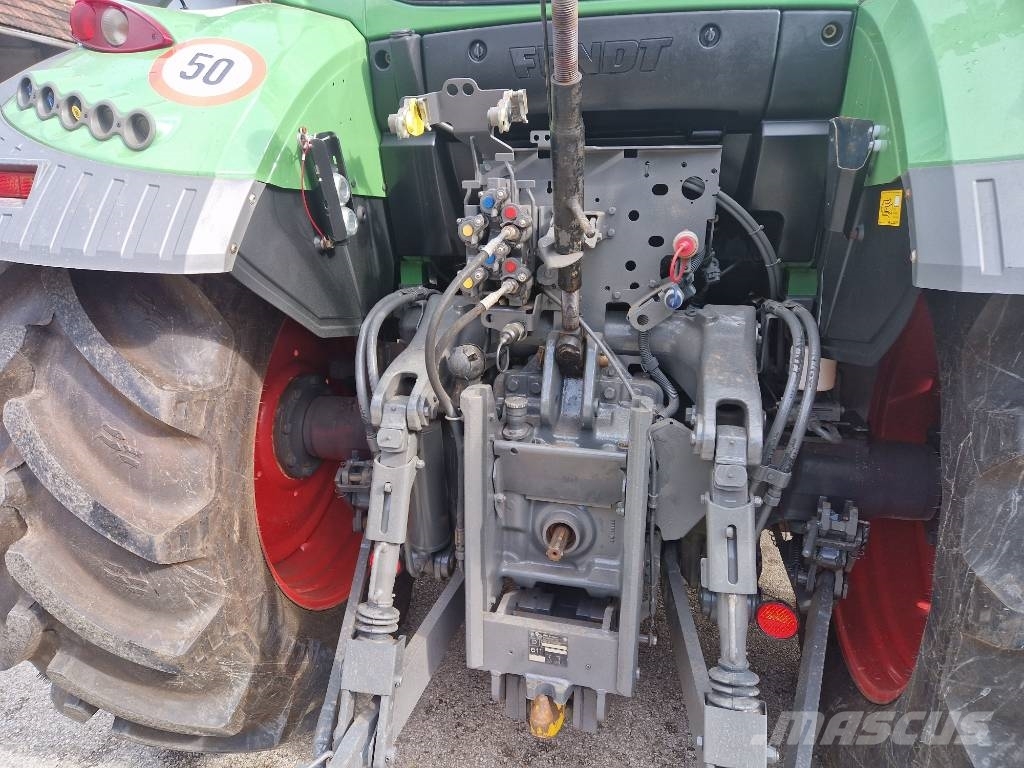 Fendt Fendt Vario 516 SCR الجرارات