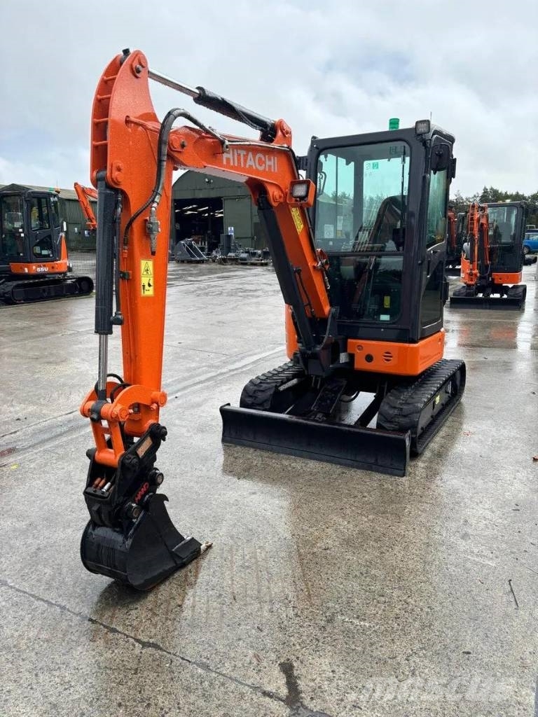 Hitachi ZX26U-6CR Mini bageri <7t