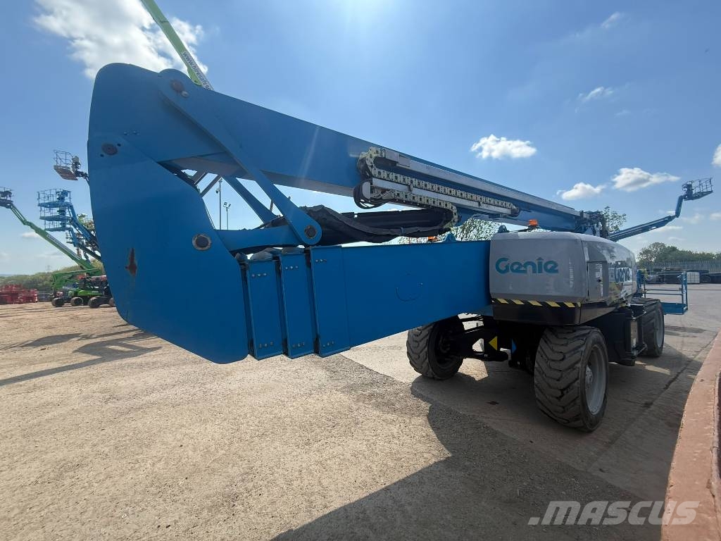 Genie ZX 135/70 曲臂高空工作平台