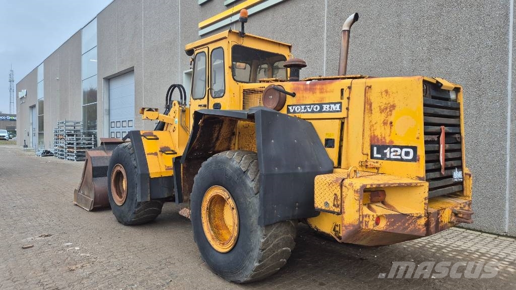 Volvo L 120 Radlader