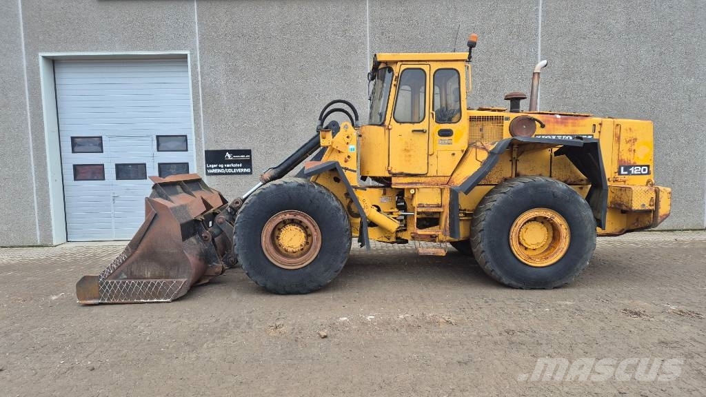 Volvo L 120 Radlader