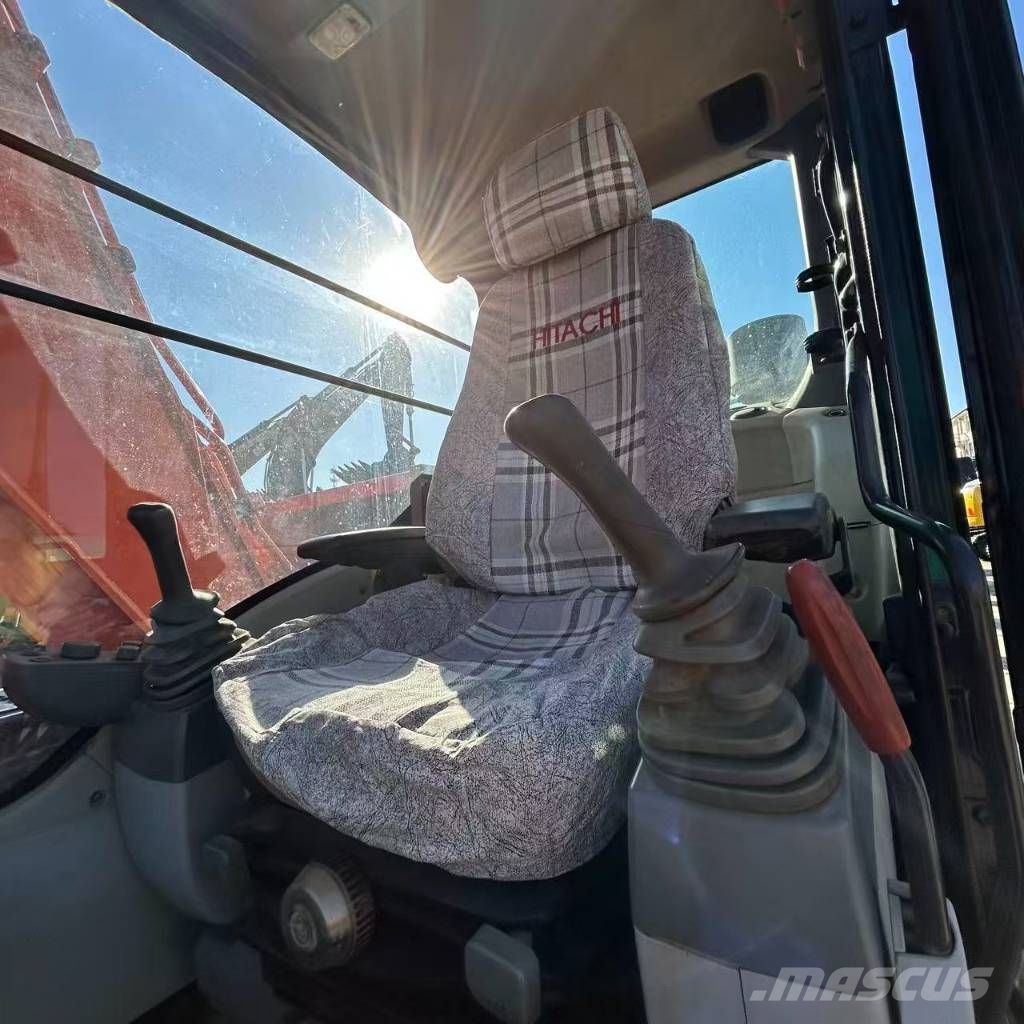Hitachi zx130 Bageri gusjeničari