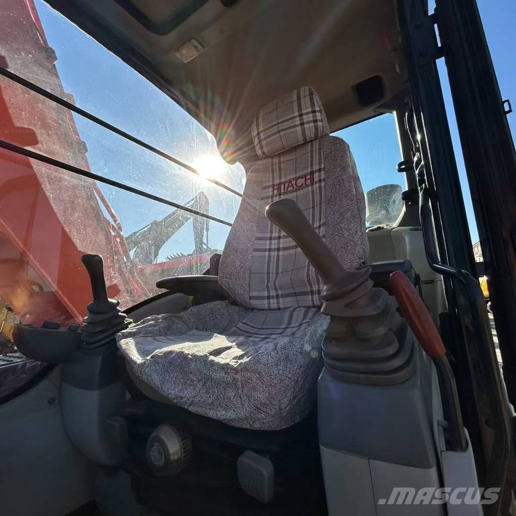 Hitachi zx130 Bageri gusjeničari