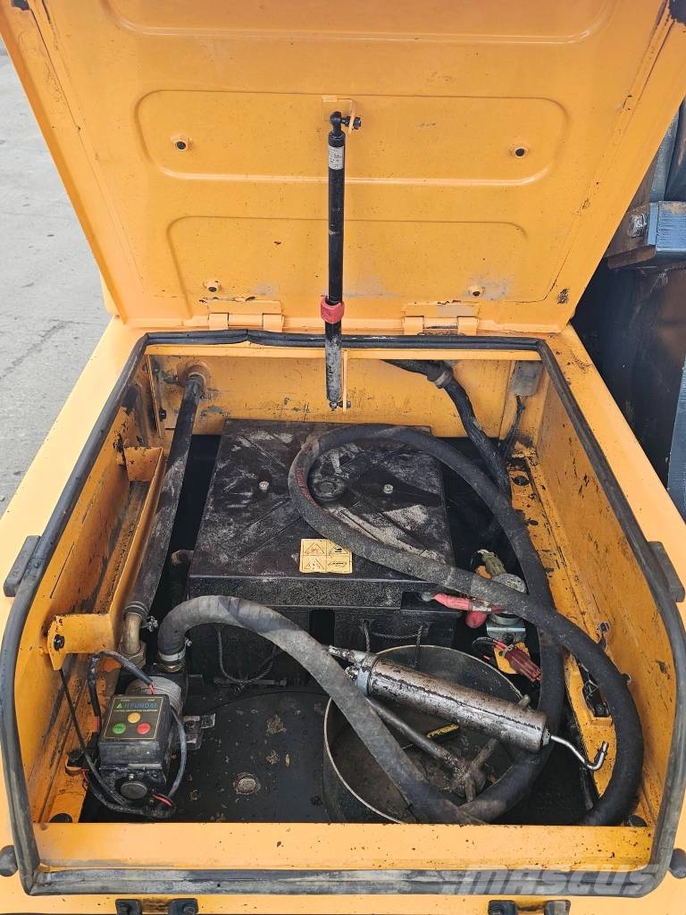 Hyundai Robex 380 LC-9 Гусеничні екскаватори