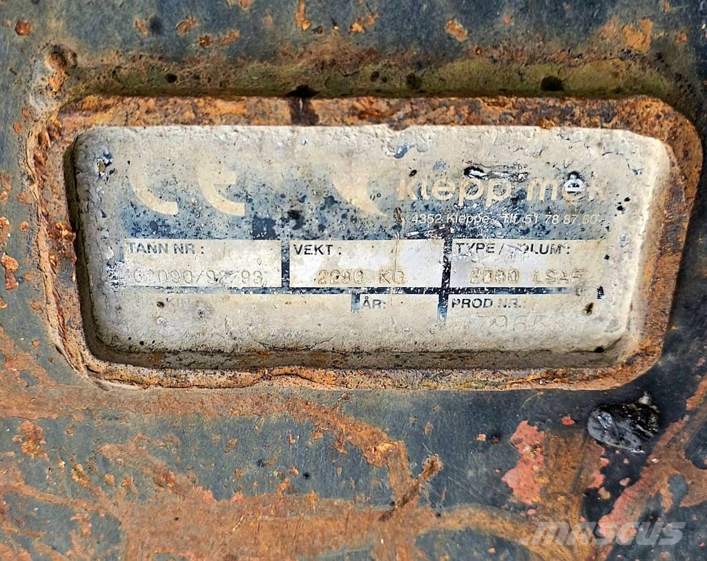 Hyundai Robex 380 LC-9 Гусеничні екскаватори
