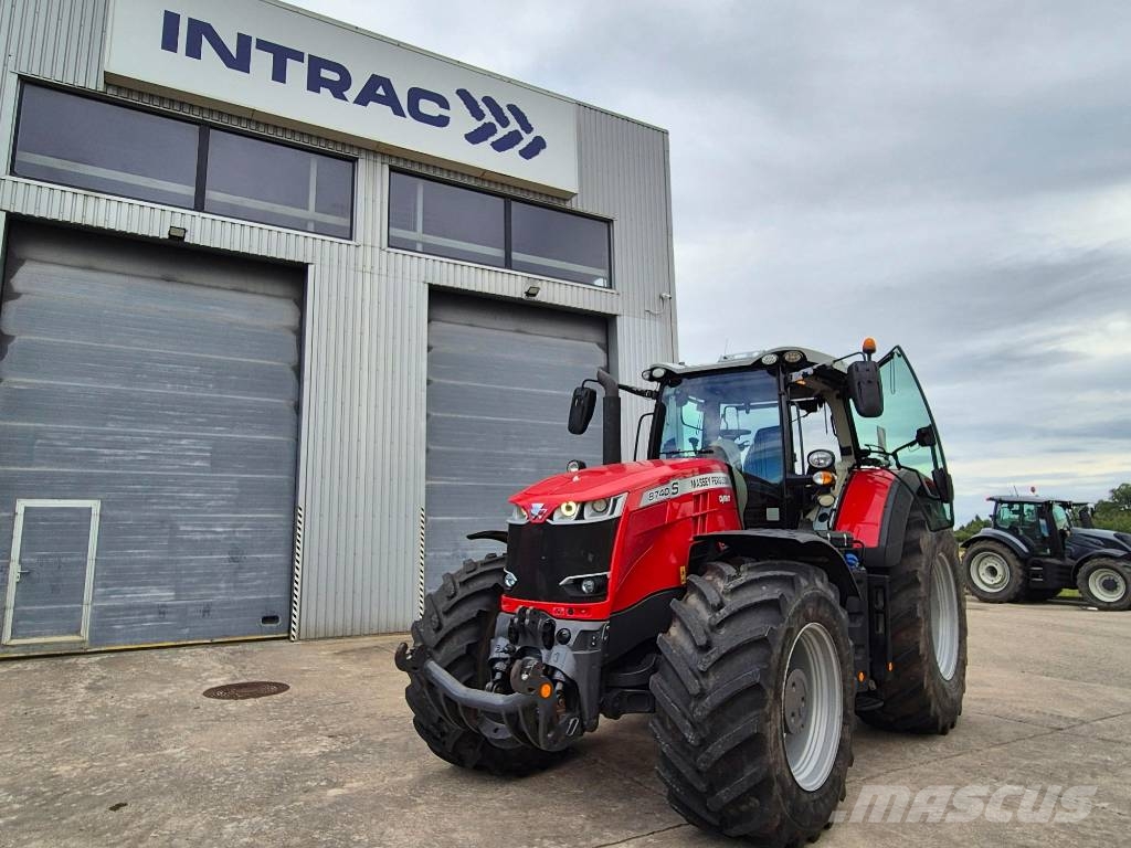 Massey Ferguson 8740S EXCLUSIVE DYNA-VT Traktori