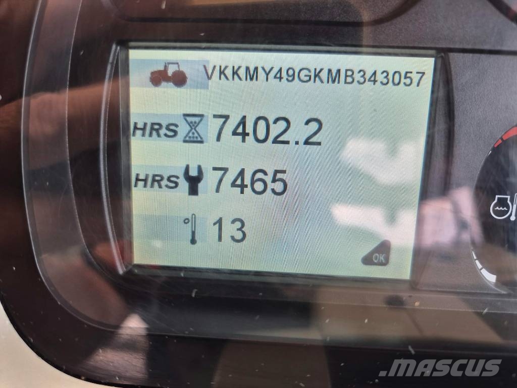 Massey Ferguson 8740S EXCLUSIVE DYNA-VT Traktori