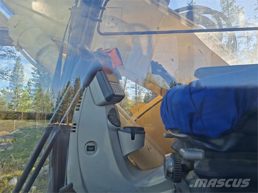 New Holland E260CSR 大型油圧ショベル12t以上(パワーショベル・ユンボ)