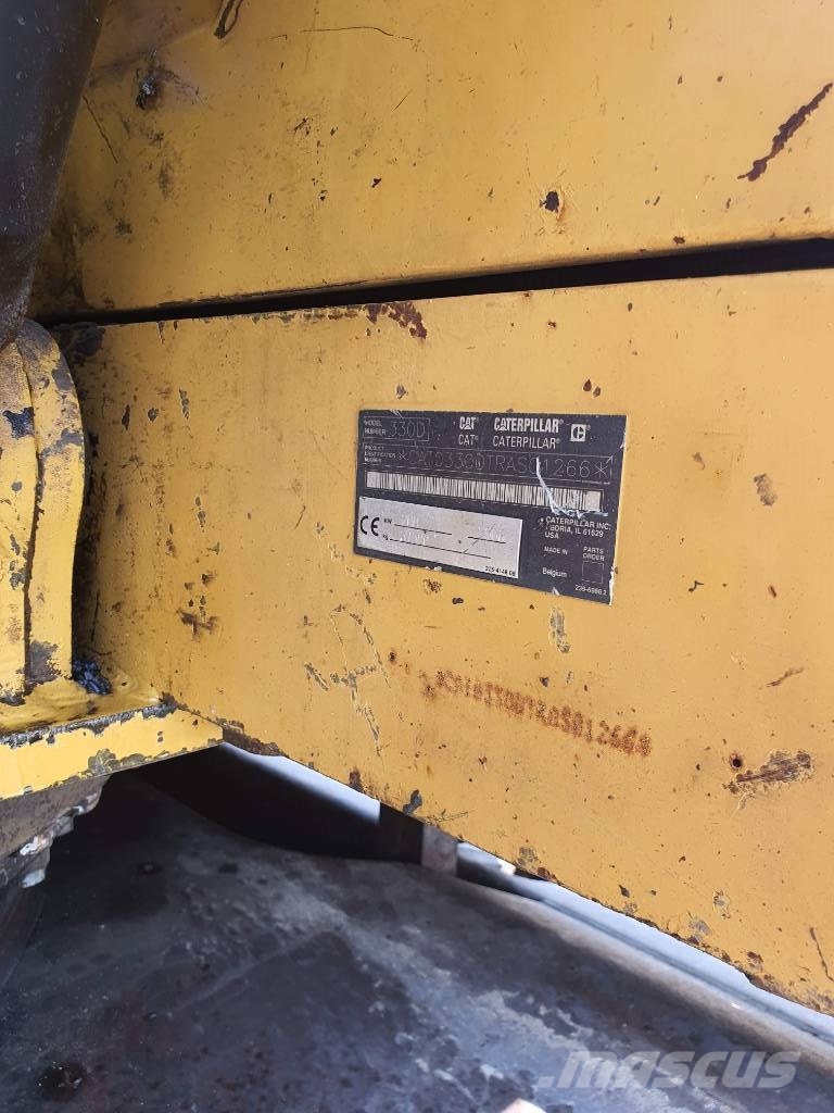 CAT 330 D L Rupsgraafmachines