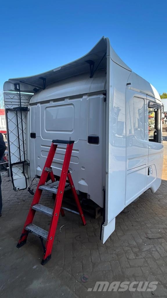 Scania Spoilerset cr 19 Cabine en interieur