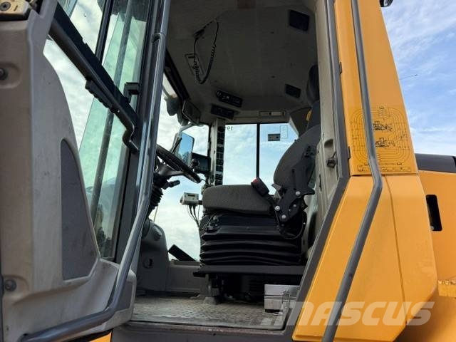 Volvo L 70 F 輪胎式裝載機