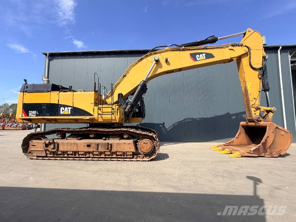 CAT 374D L Raupenbagger