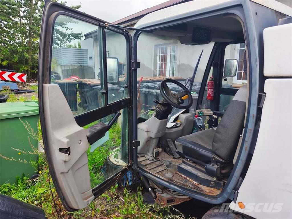 Johnston 142A 101T SWEEPERS Citi