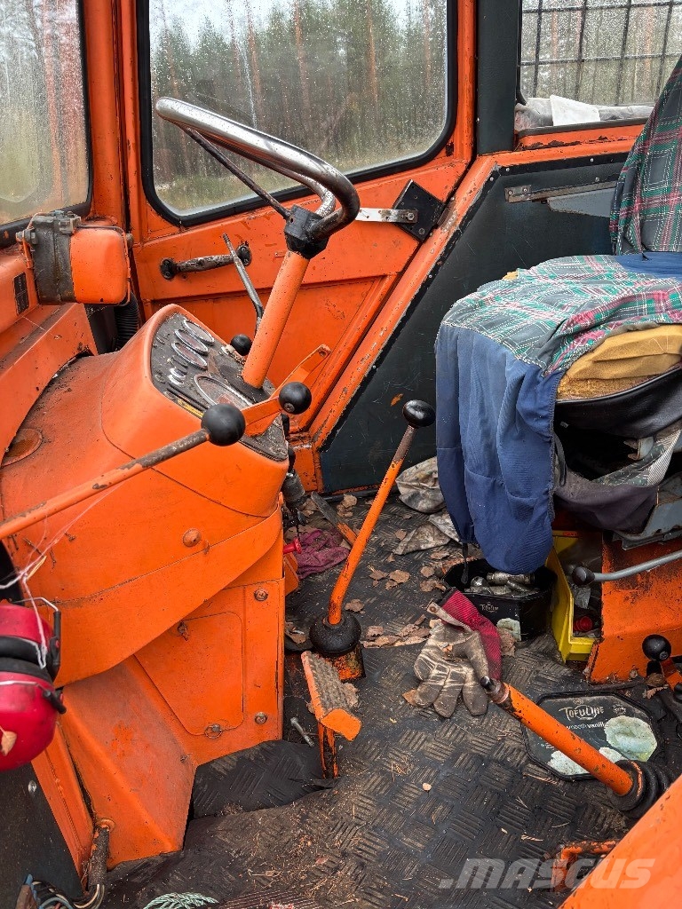 Hemek 650 Lesné traktory