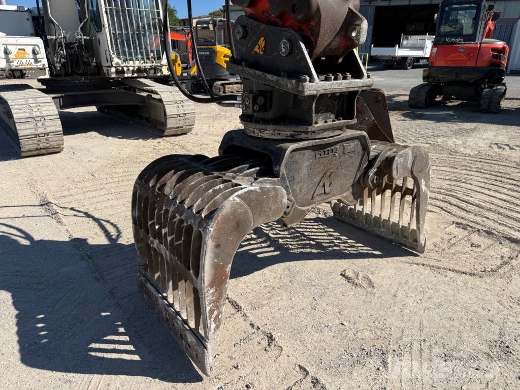 Volvo EC 140 B LC 大型油圧ショベル12t以上(パワーショベル・ユンボ)