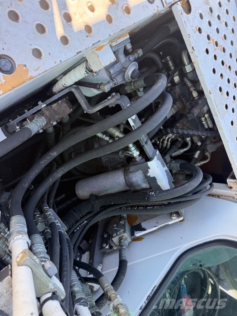 Volvo EC 140 B LC 大型油圧ショベル12t以上(パワーショベル・ユンボ)