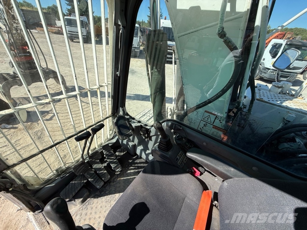 Volvo EC 140 B LC 大型油圧ショベル12t以上(パワーショベル・ユンボ)