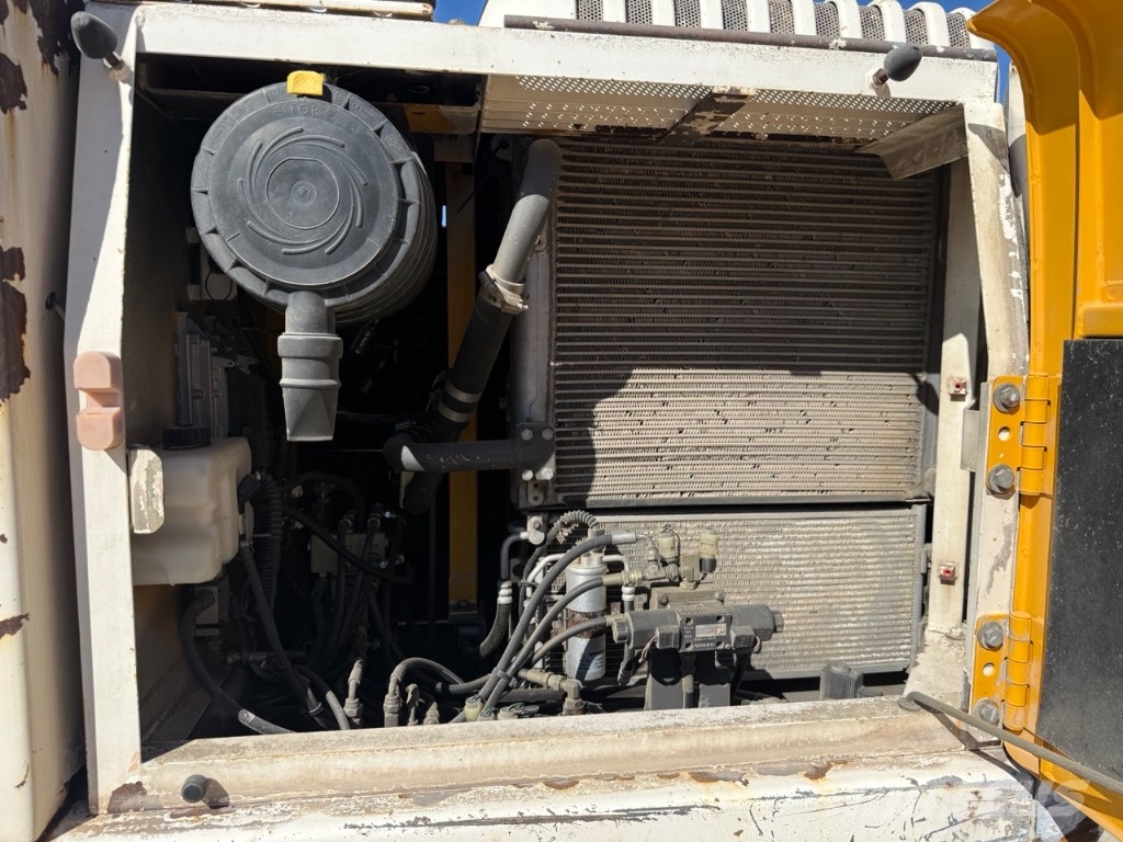 Volvo EC 140 B LC 大型油圧ショベル12t以上(パワーショベル・ユンボ)