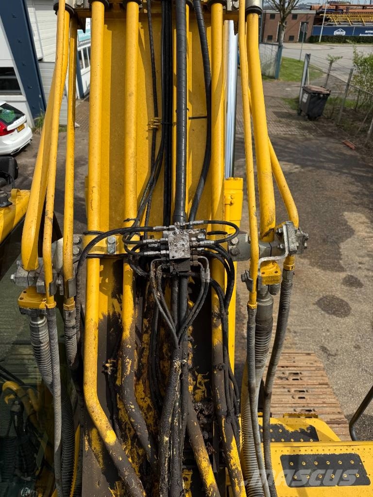 Komatsu HB 215 LC2 Rupsgraafmachines