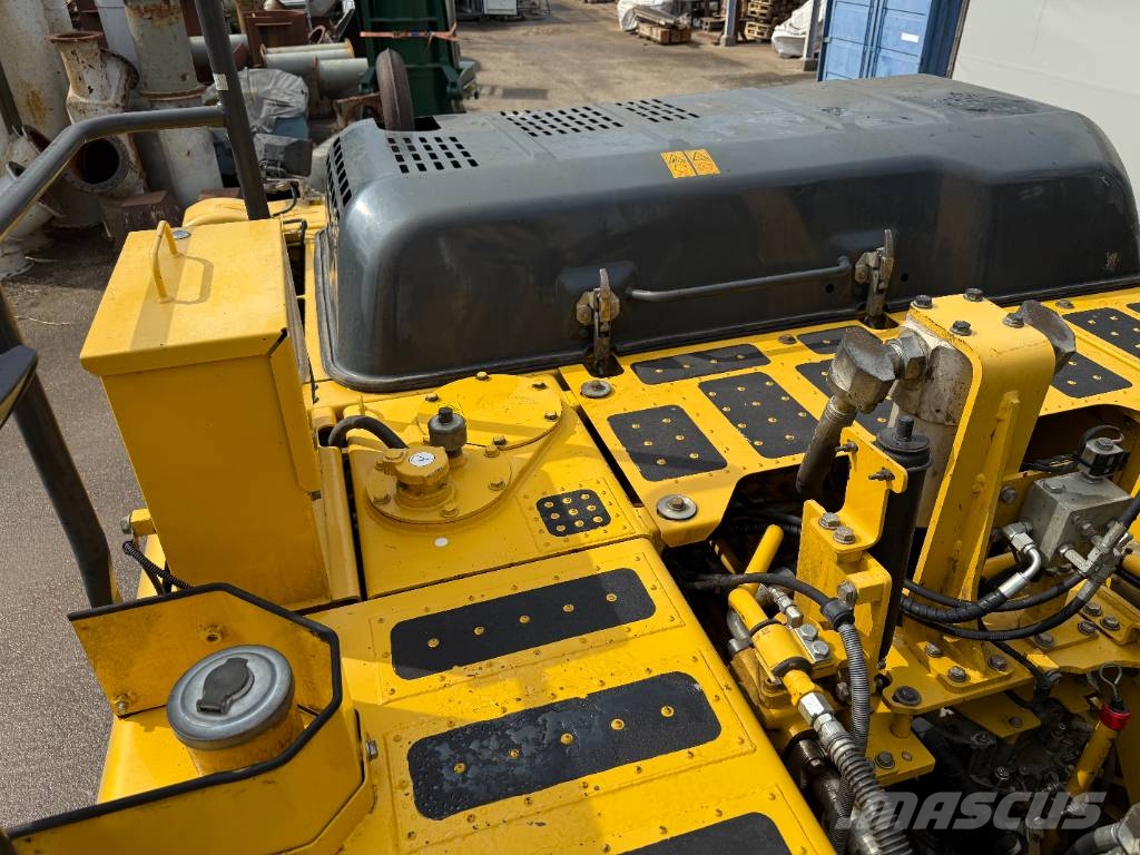 Komatsu HB 215 LC2 Rupsgraafmachines