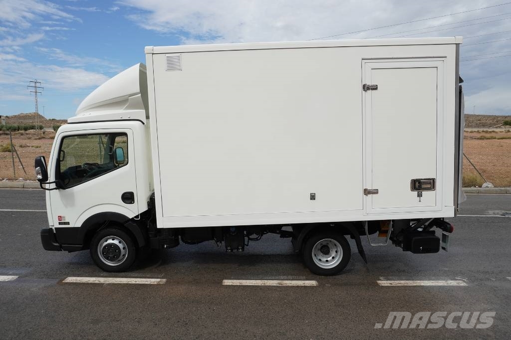 Nissan CABSTAR ***RESERVADO*** شاحنات مسطحة/مفصلية الجوانب