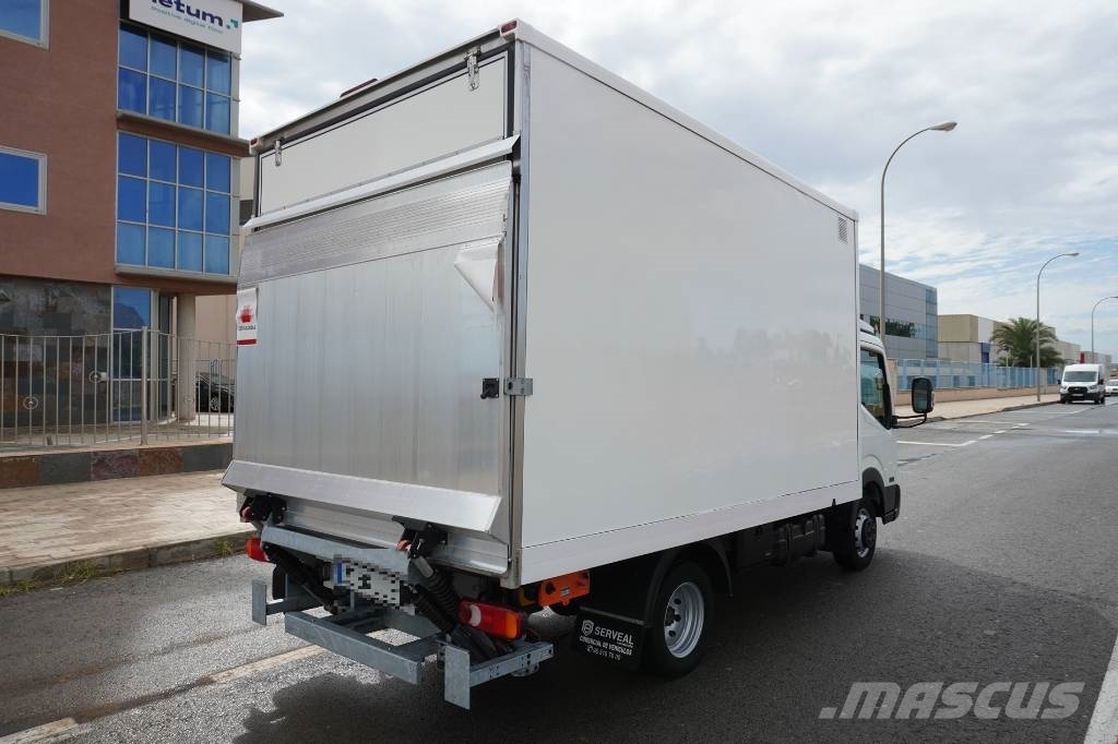 Nissan CABSTAR ***RESERVADO*** شاحنات مسطحة/مفصلية الجوانب