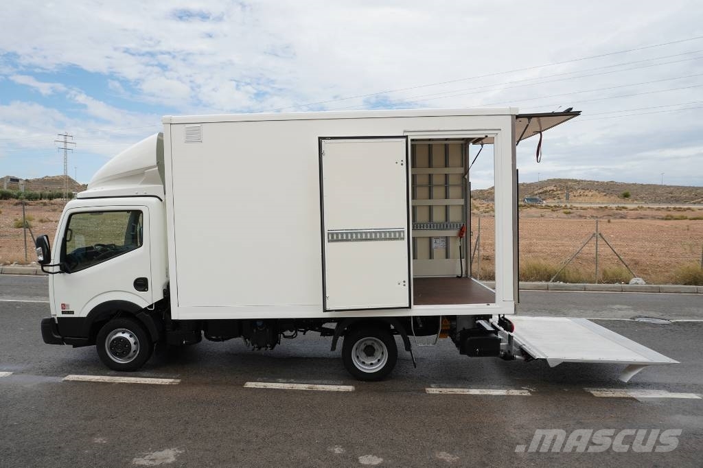 Nissan CABSTAR ***RESERVADO*** شاحنات مسطحة/مفصلية الجوانب