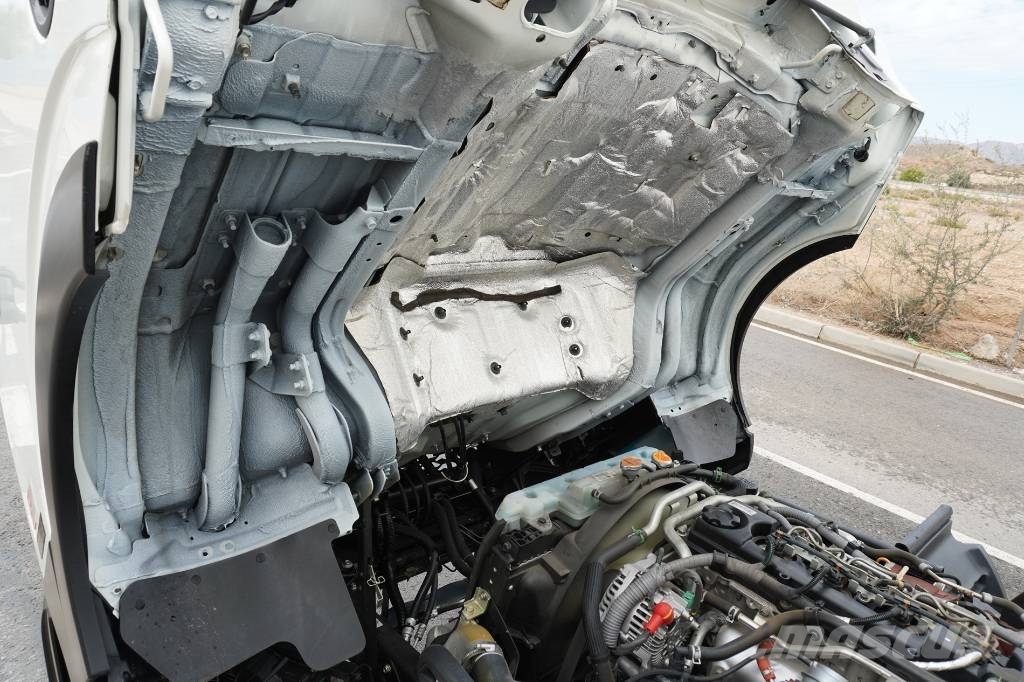 Nissan CABSTAR ***RESERVADO*** شاحنات مسطحة/مفصلية الجوانب