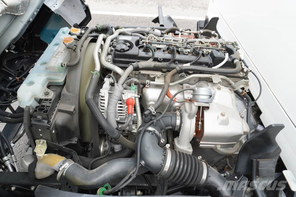 Nissan CABSTAR ***RESERVADO*** شاحنات مسطحة/مفصلية الجوانب