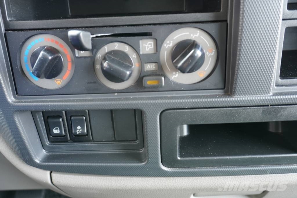 Nissan CABSTAR ***RESERVADO*** شاحنات مسطحة/مفصلية الجوانب