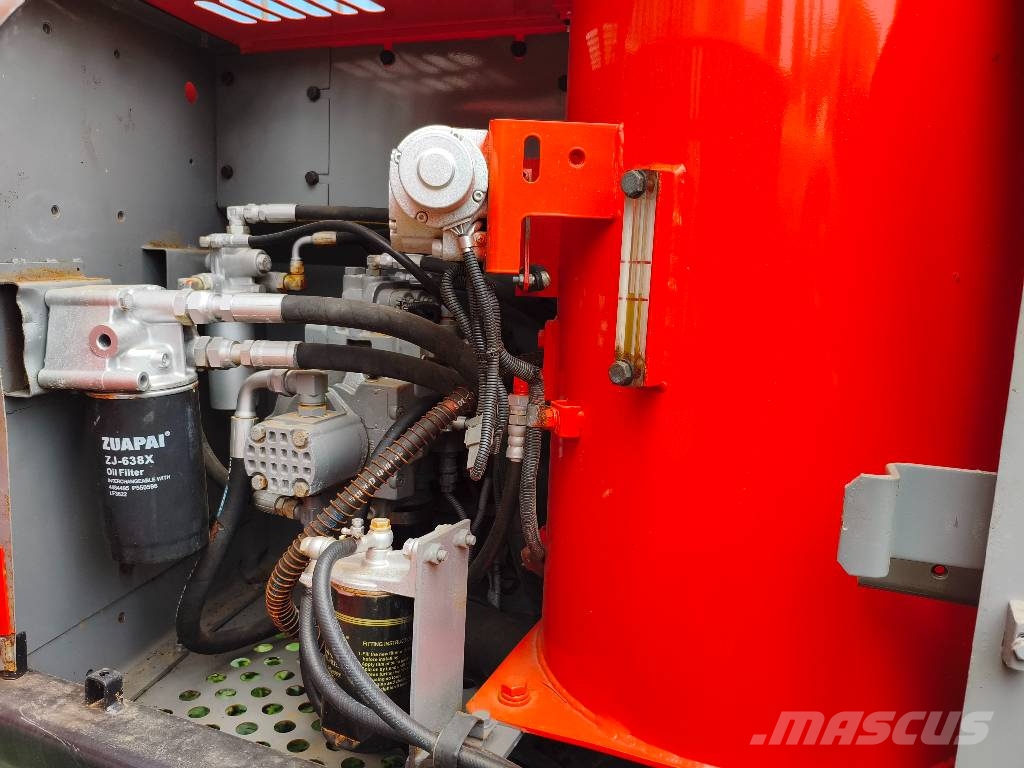 Hitachi ZX120 Bagri goseničarji