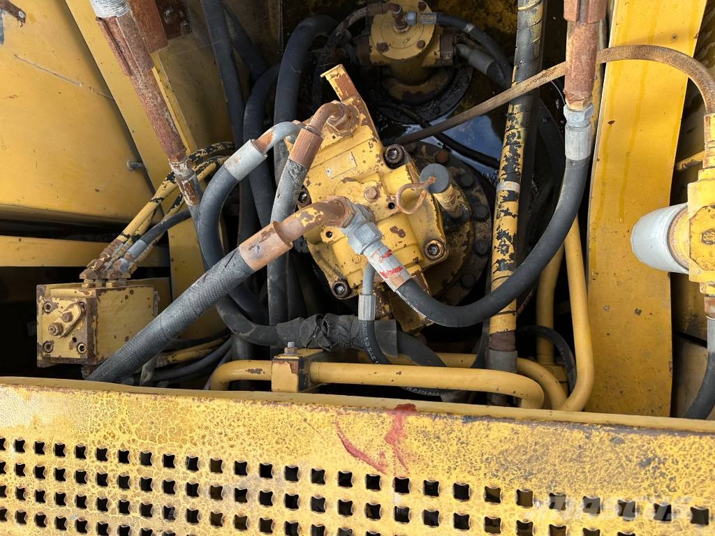 CAT 325BL Telakaivukoneet