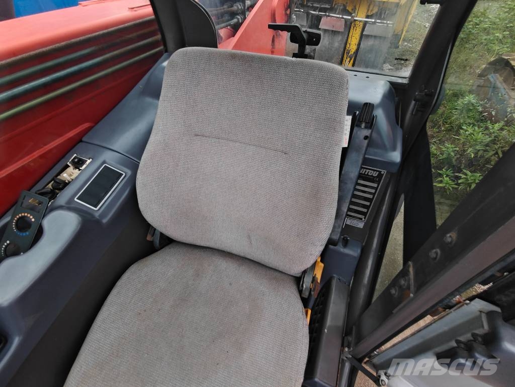 Manitou MT 732 Teleskopiskie manipulatori