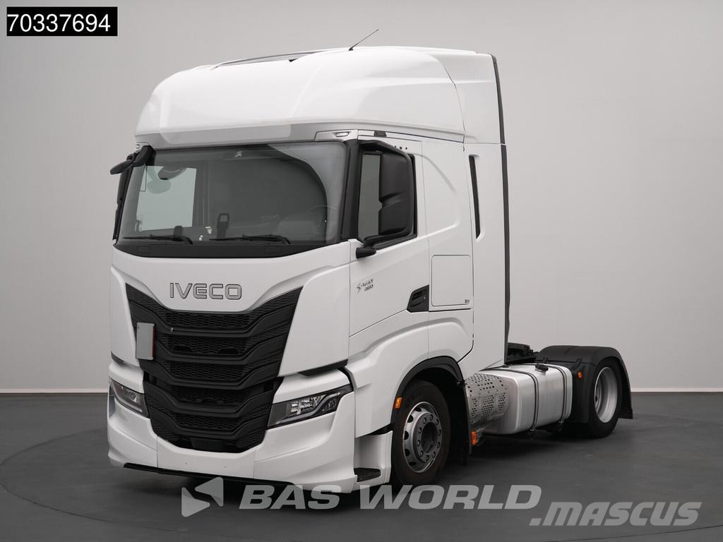 Iveco S-Way 460 4X2 Mega 2x Tanks Standklima Navi ACC Vilcēji