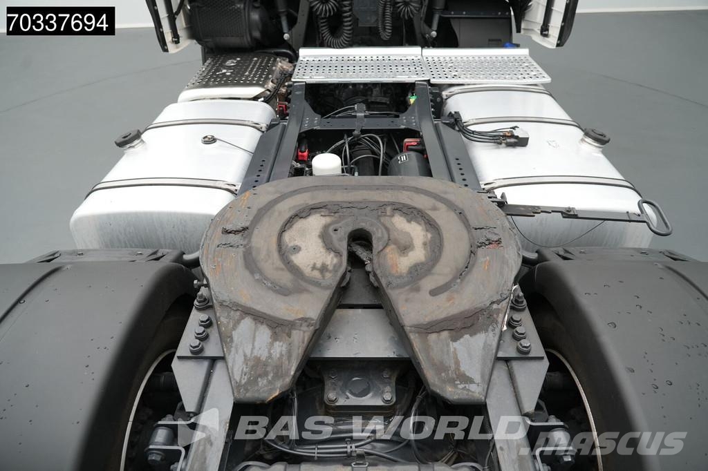 Iveco S-Way 460 4X2 Mega 2x Tanks Standklima Navi ACC Vilcēji