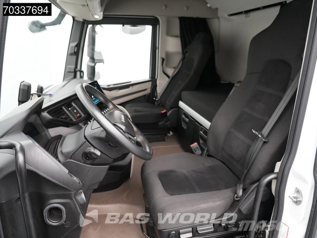 Iveco S-Way 460 4X2 Mega 2x Tanks Standklima Navi ACC Vilcēji