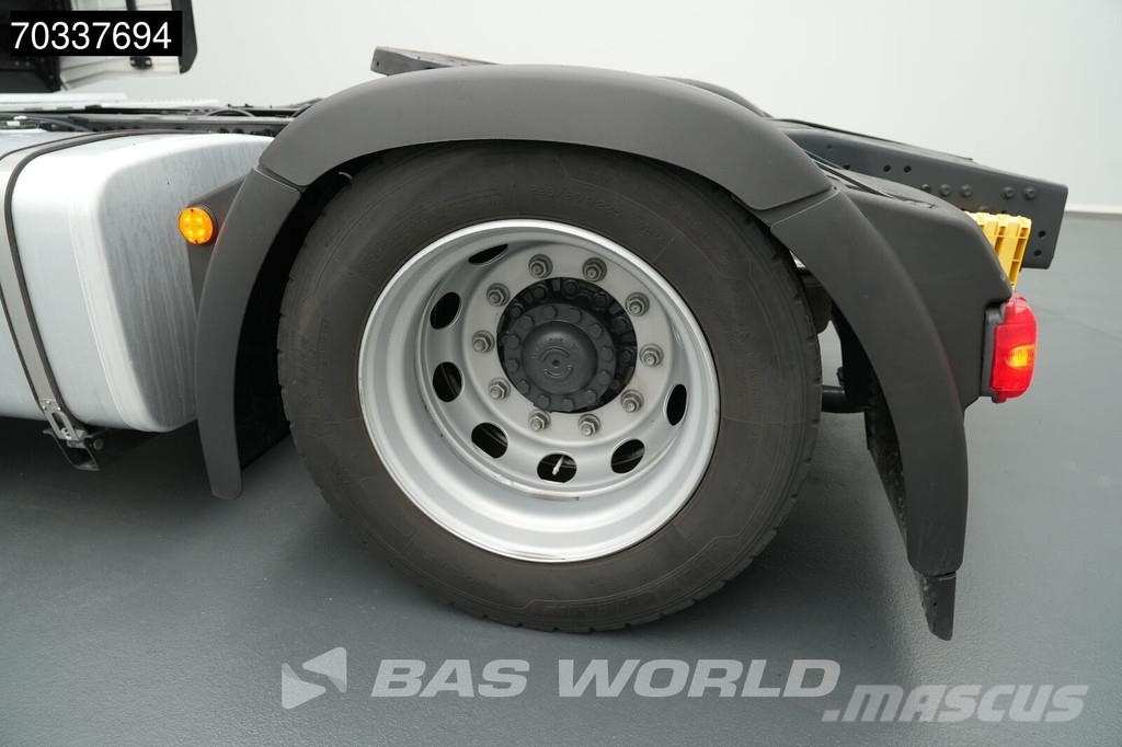 Iveco S-Way 460 4X2 Mega 2x Tanks Standklima Navi ACC Vilcēji